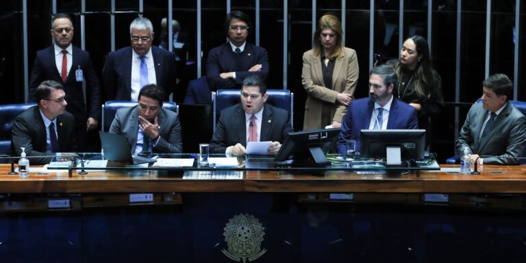 Senado aprova aumento do número de deputados federais para 531 senado-aprova-aumento-do-numero-de-deputados-federais-para-531