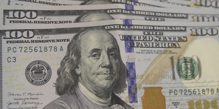 Dólar cai para R$ 5,49 com derrubada de alta do IOF e inflação menor dolar-cai-para-r$-5,49-com-derrubada-de-alta-do-iof-e-inflacao-menor