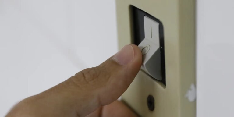 UFF desenvolve dispositivo que rastreia furtos de energia elétrica uff-desenvolve-dispositivo-que-rastreia-furtos-de-energia-eletrica