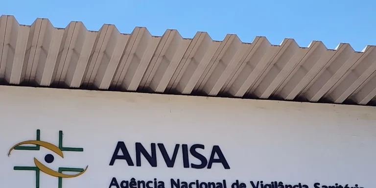 Anvisa proíbe suplementos alimentares de origem desconhecida anvisa-proibe-suplementos-alimentares-de-origem-desconhecida